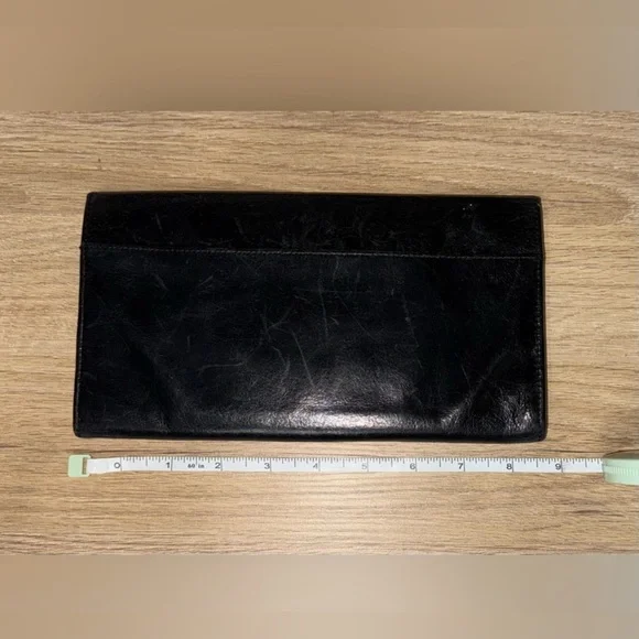 LIZ CLAIBORNE Black Leather Envelope Clutch Wallet. Elegant black leather. - Picture 5 of 6